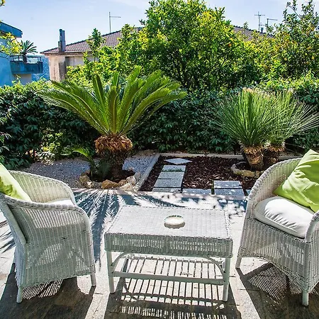 El Dueno לינה וארוחת בוקר 3*