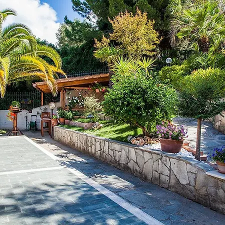 Bed & Breakfast El Dueno 3*